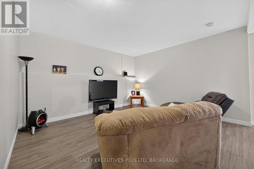 7802 Sabine Drive, Niagara Falls (Ascot), ON 