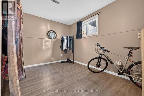 7802 Sabine Drive, Niagara Falls (Ascot), ON 