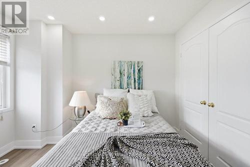 16 - 3975 Eglinton Avenue W, Mississauga, ON 