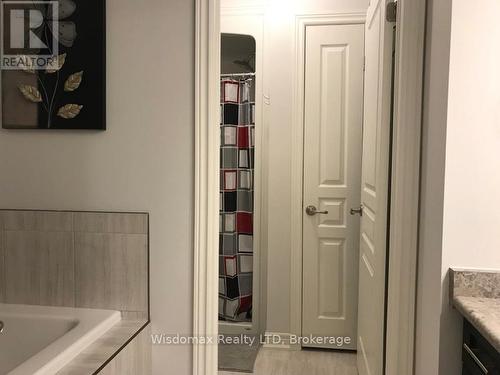 15 Winterberry Boulevard, Thorold (Confederation Heights), ON 