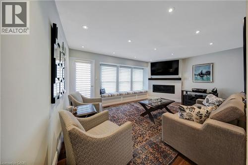 2284 Mansfield Drive, Burlington, ON 