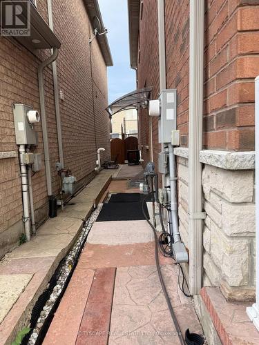 BSMT - 6 LUCKY LANE , Brampton, Ontario L6R 3M3 4