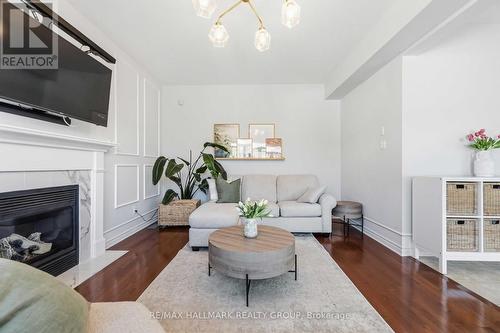 212 Janet Way, Ottawa, ON 