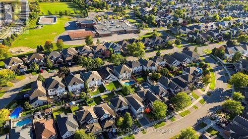 212 Janet Way, Ottawa, ON 
