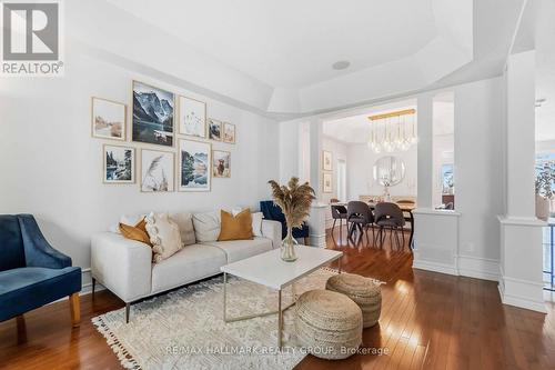 212 Janet Way, Ottawa, ON 