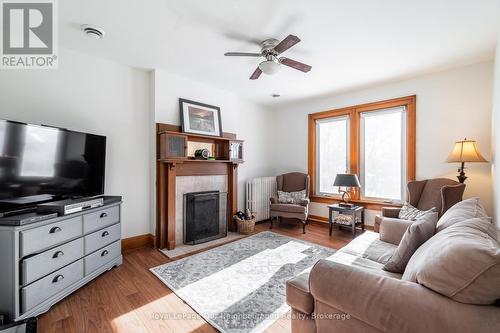 Living Area or 3rd Bedroom - 6038 Main Street, Whitchurch-Stouffville, ON 