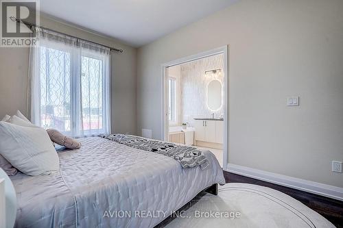 32 Mcgurran Lane, Richmond Hill, ON 