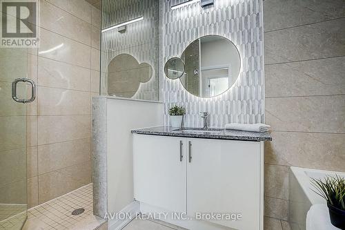 32 Mcgurran Lane, Richmond Hill, ON 