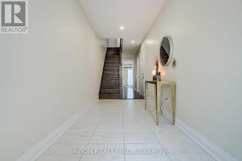 32 Mcgurran Lane, Richmond Hill, ON 