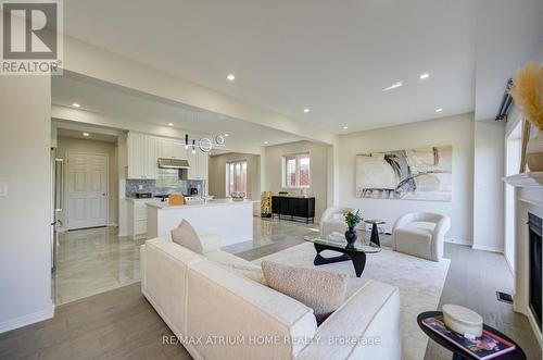 126 Hartney Drive, Richmond Hill, ON 