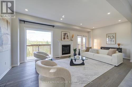 126 Hartney Drive, Richmond Hill, ON 