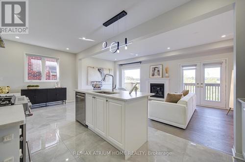 126 Hartney Drive, Richmond Hill, ON 