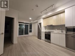 1806 - 50 UPPER MALL WAY Vaughan, ON L4J 0L8