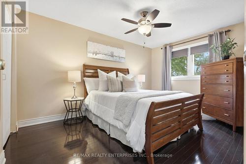 Upper level primary bedroom - 2506 Cobbinshaw Circle, Mississauga, ON 