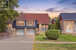 2506 COBBINSHAW CIRCLE  Mississauga, ON L5N 2G3