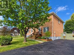 194 ELSIE AVENUE Cornwall, ON K6J 3L9