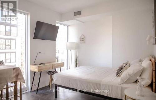 825 - 251 JARVIS STREET , Toronto, Ontario M5B 0C3 4