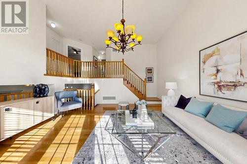 5 Rivington Avenue, Vaughan, ON 