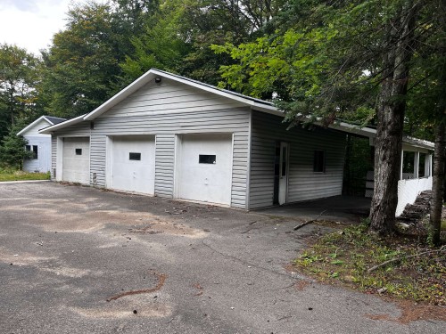 Grange - 2288  - 2290 Rue Théo-Massé, Sainte-Adèle, QC 