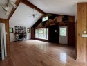 Salon - 2288  - 2290 Rue Théo-Massé, Sainte-Adèle, QC 