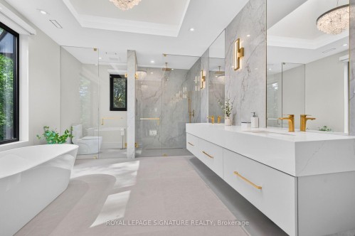 257 Lawrence Avenue E, Toronto, ON 