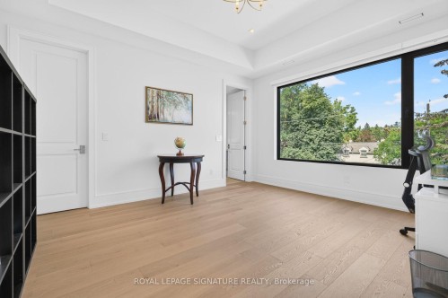257 Lawrence Avenue E, Toronto, ON 