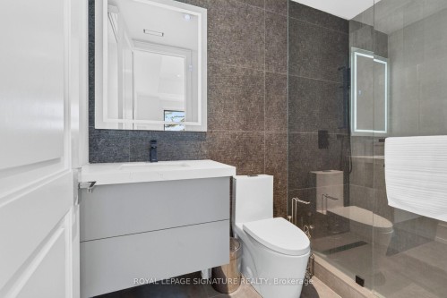 257 Lawrence Avenue E, Toronto, ON 