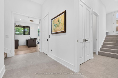257 Lawrence Avenue E, Toronto, ON 