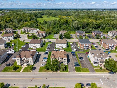 Photo aérienne - 6-69 Rue Marie-Victorin, Saint-Eustache, QC 