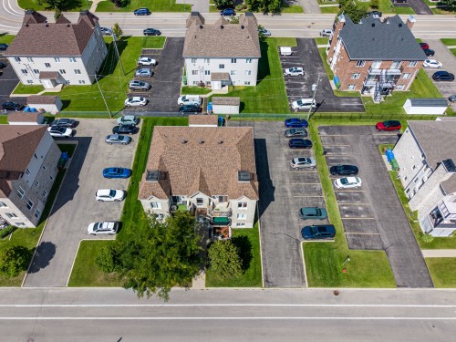Photo aérienne - 6-69 Rue Marie-Victorin, Saint-Eustache, QC 