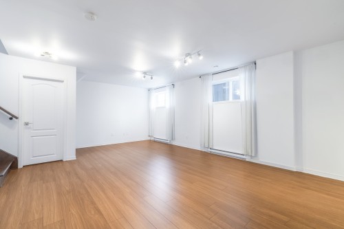 Salle familiale - 114 Rue Rabelais, Saint-Constant, QC 