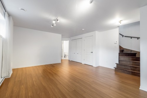Salle familiale - 114 Rue Rabelais, Saint-Constant, QC 