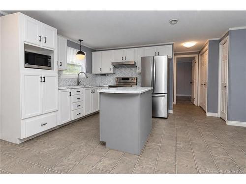 13 Wood Ave, Lincoln, NB 