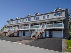 4 Rockingstone DR Saint John, NB E2M 0B5