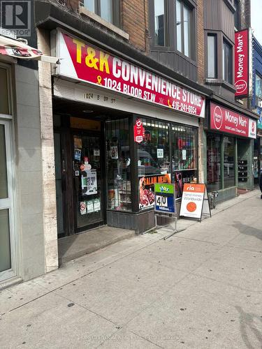 1024 Bloor Street W, Toronto, ON 