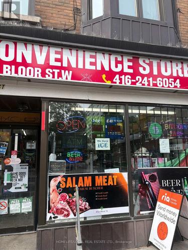 1024 Bloor Street W, Toronto, ON 