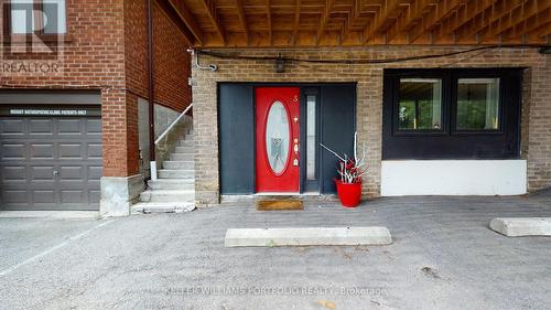 5 - 546 EGLINTON AVENUE E , Toronto, Ontario M4P 1N9 3