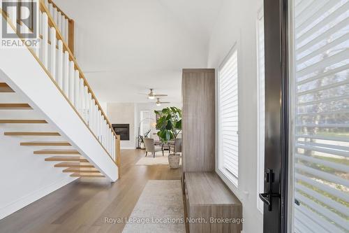 Foyer - 66 Gordon Crescent, Meaford, ON 