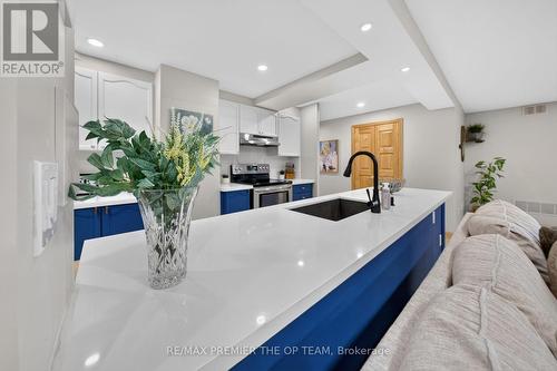 404 - 100 Arbors Lane, Vaughan, ON 