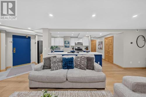 404 - 100 Arbors Lane, Vaughan, ON 