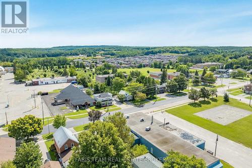 18 Poyntz Street, Penetanguishene, ON 