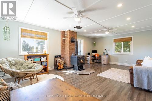 1346 Penetanguishene Road, Springwater, ON 