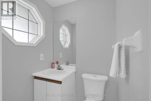 11 Caribou Court, Barrie, ON 