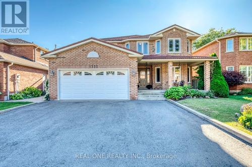 1332 GREENWOOD CRESCENT  Oakville, ON L6J 6V3