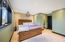 Walk in Closet - 