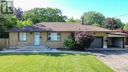 6 VARADI AVENUE Brantford, ON N3R 3M8