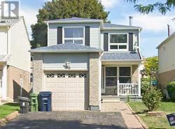 UPPER - 56 OVERLORD CRESCENT Toronto, ON M1B 4P3