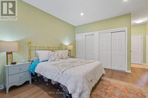2487 Walker Court, Niagara Falls (Stamford), ON 