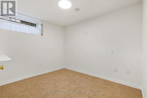 2487 Walker Court, Niagara Falls (Stamford), ON 