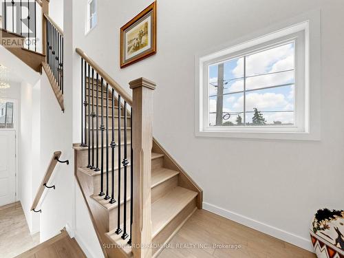 2 Seacoasts Circle, Vaughan, ON 